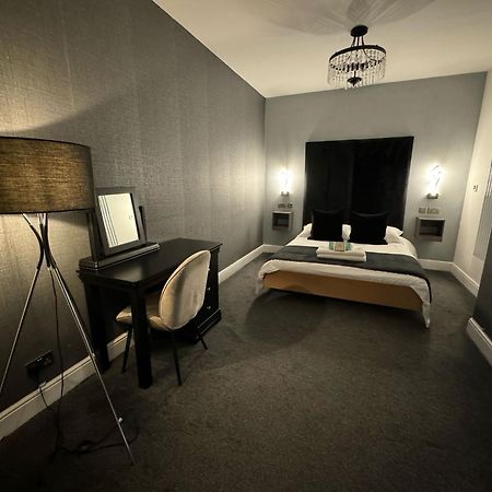 Royal Mile Apartment 2Bedroom เอดินบะระ ภายนอก รูปภาพ