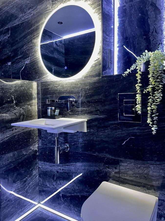 Royal Mile Apartment 2Bedroom เอดินบะระ ภายนอก รูปภาพ