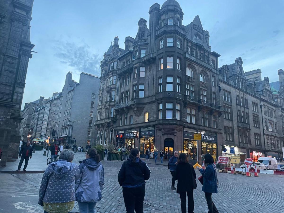 Royal Mile Apartment 2Bedroom เอดินบะระ ภายนอก รูปภาพ