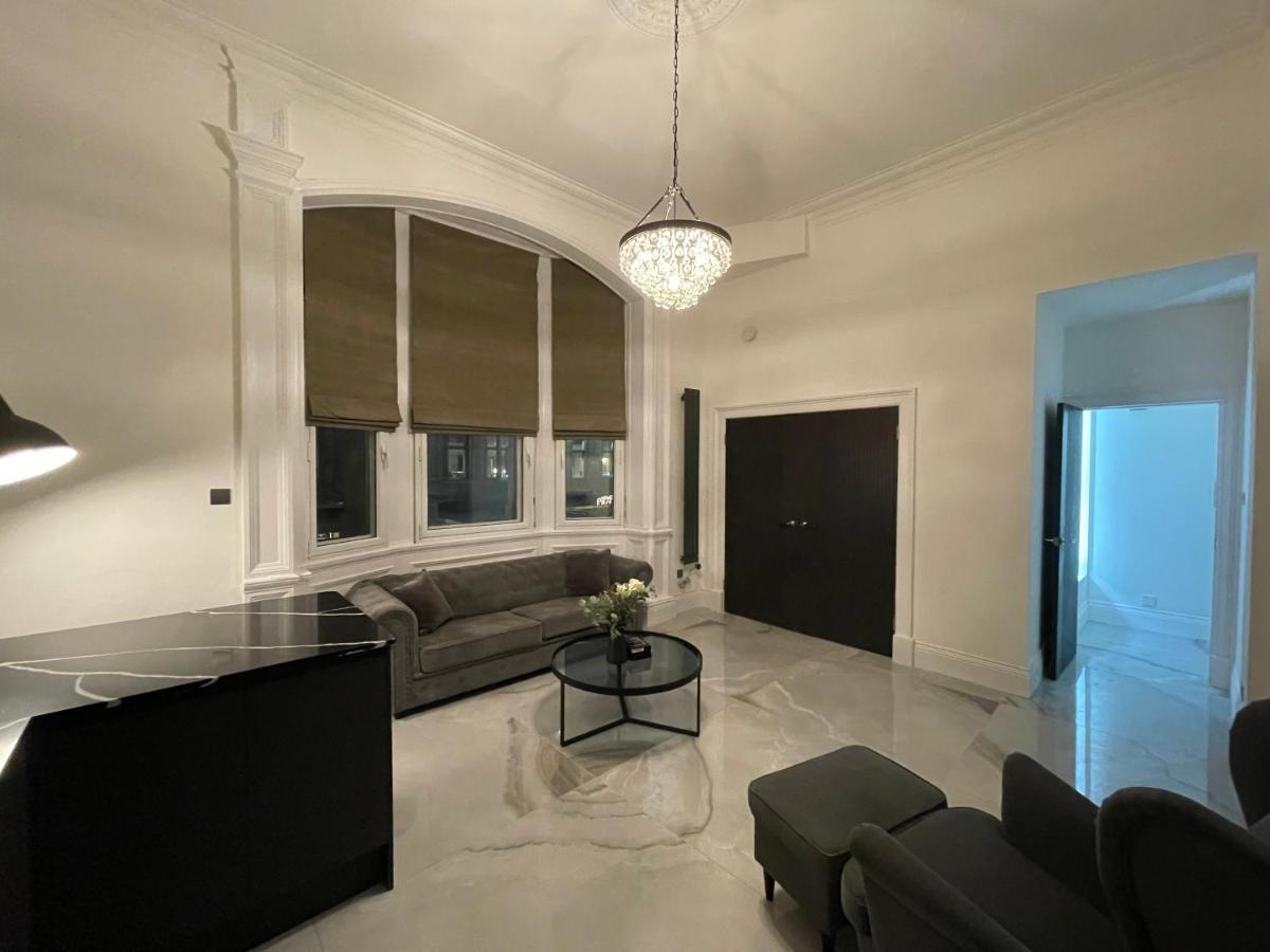 Royal Mile Apartment 2Bedroom เอดินบะระ ภายนอก รูปภาพ