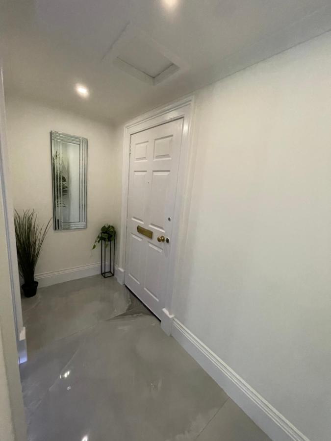 Royal Mile Apartment 2Bedroom เอดินบะระ ภายนอก รูปภาพ